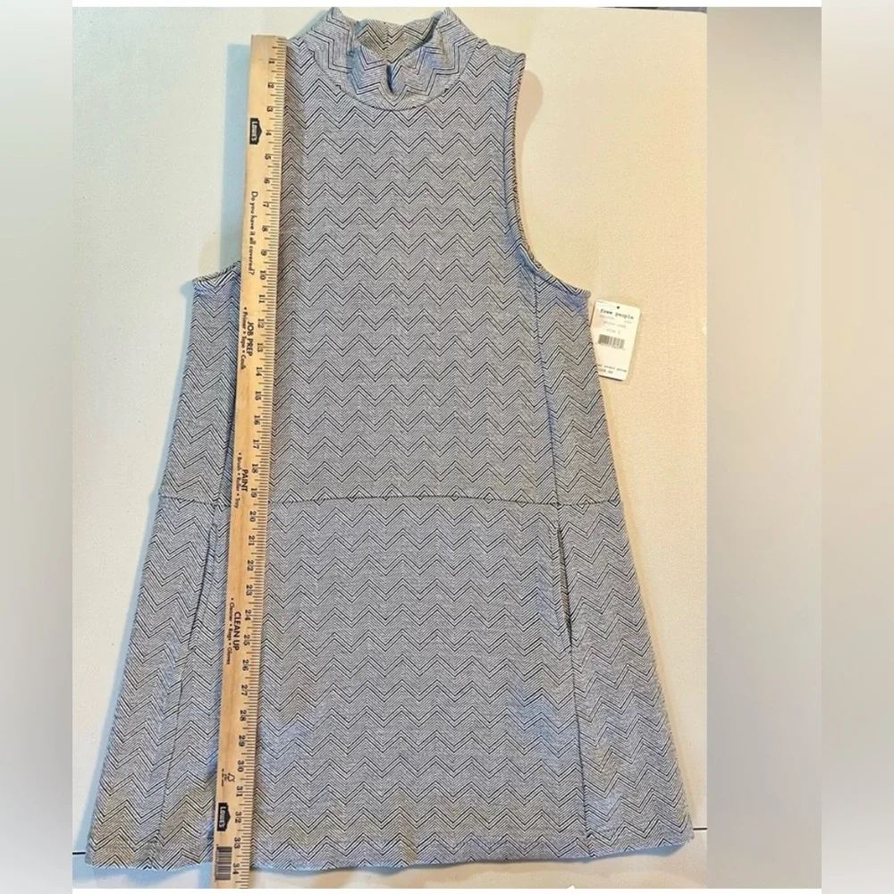 NWT Free People Large Twiggy Chevron Mini Dress Black & White with Pockets - Picture 5 of 9